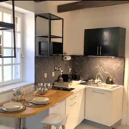 Le Viala, Dans Le Centre Historique De Apartamento Hyères